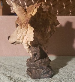 Ceramic wolf bust repair